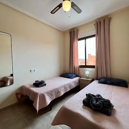 2bdr 0.9m From Apartamento *